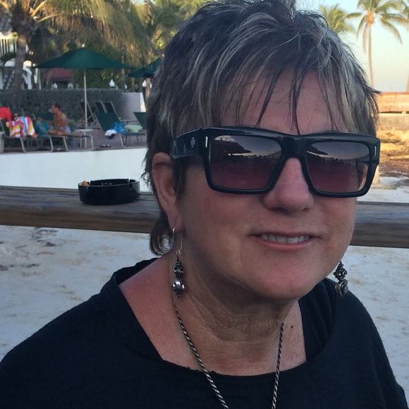 Meet your Posher, Katy - Picture 1 of 1